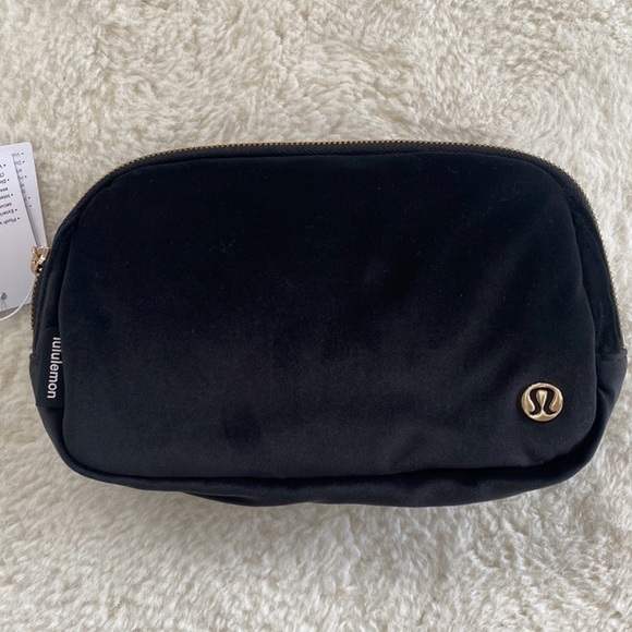 Lululemon belt bag - Picture 2 of 6